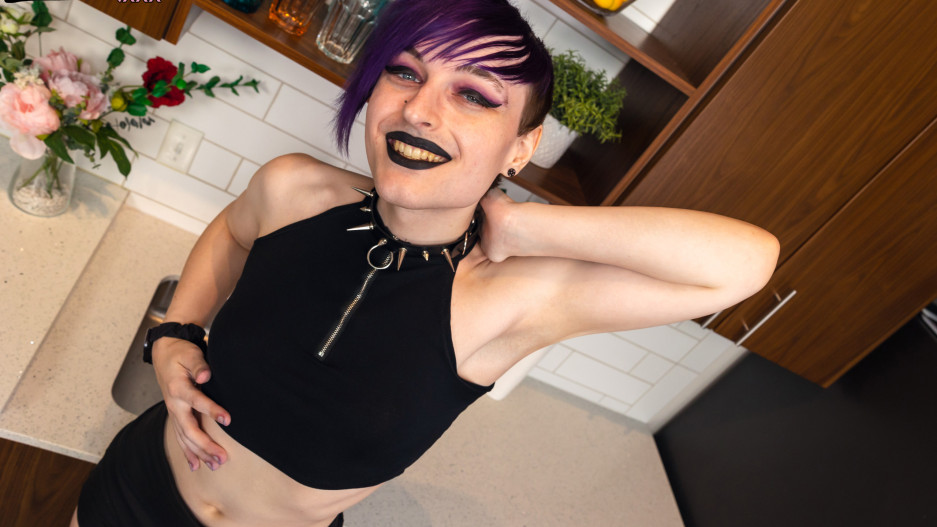 Welcome Izzy Resurrected!