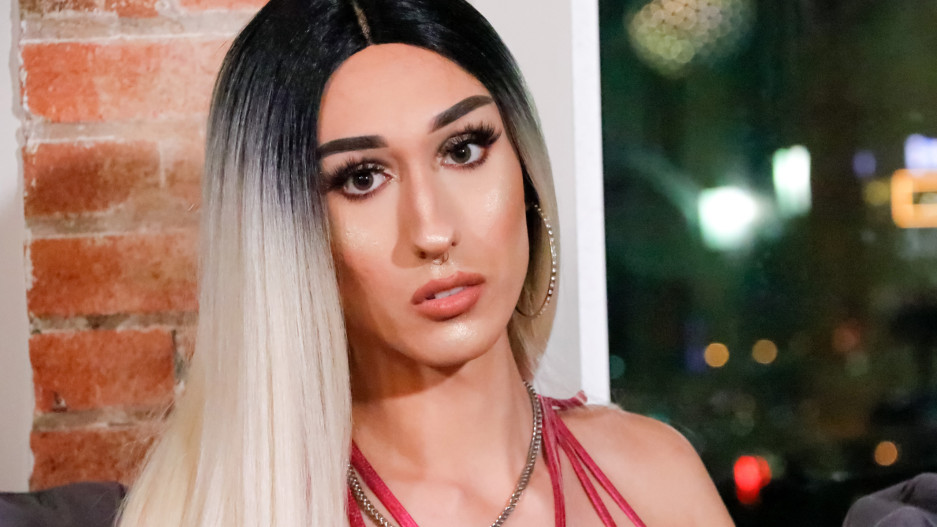 Horny Zae Strokes And Cums!