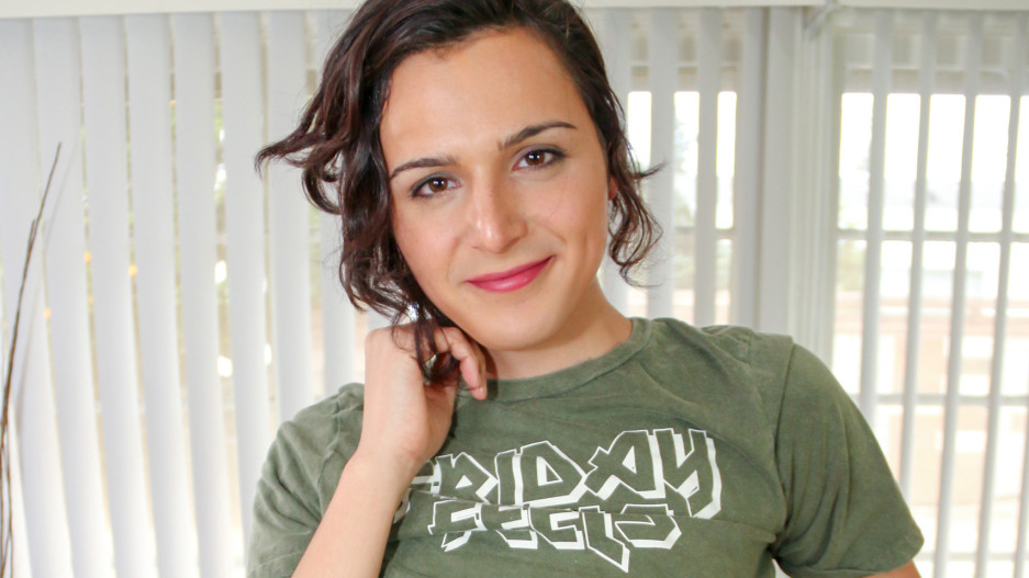 Alexis Ray's Femout Debut!