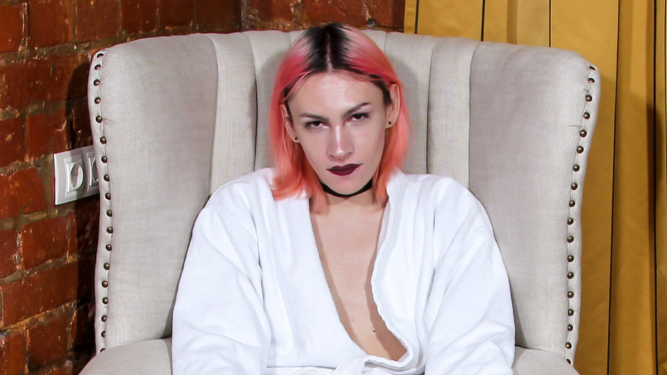 Pink Haired Nika Nuar Cums!