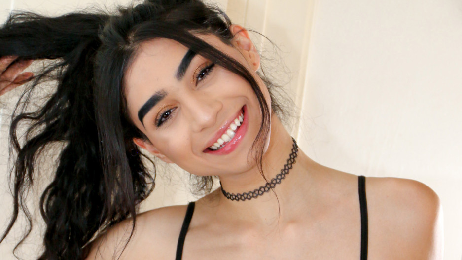 Mychelle's Sweet Cumshot!