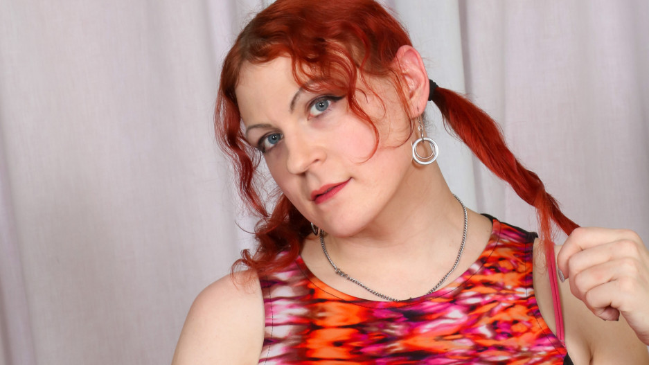 Horny Redhead Lycha Cums!