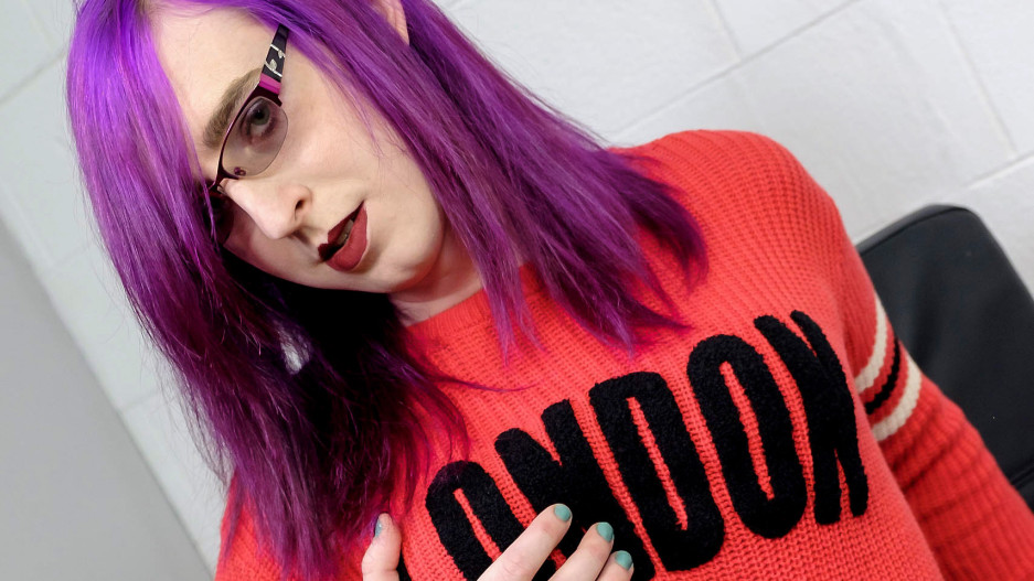 Scout London Likes Her Dildo!