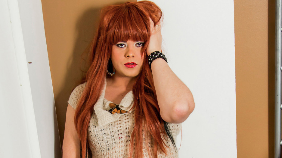 Naughty Kelly Loves Dildo!