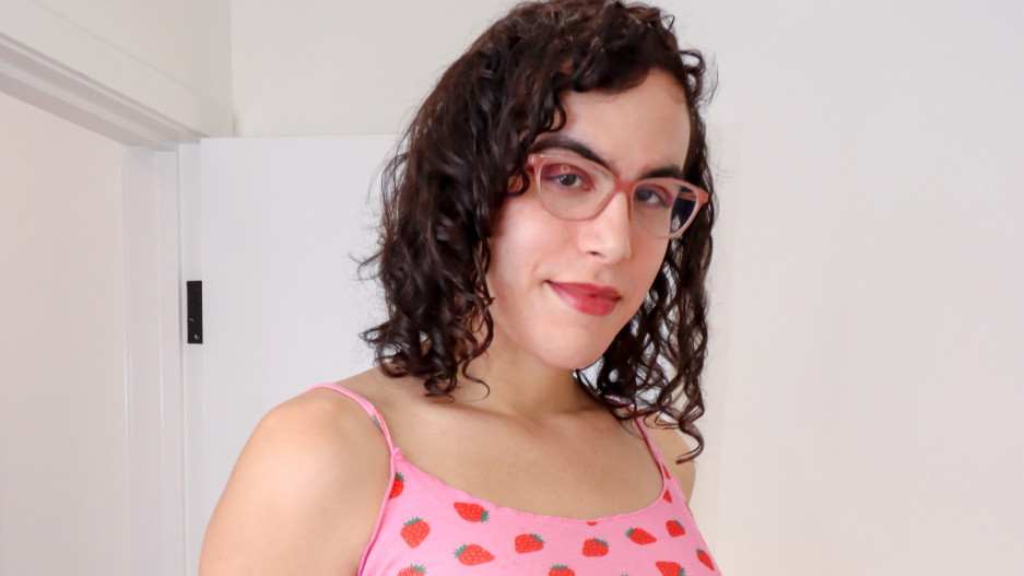 Debuting Eliza Casey